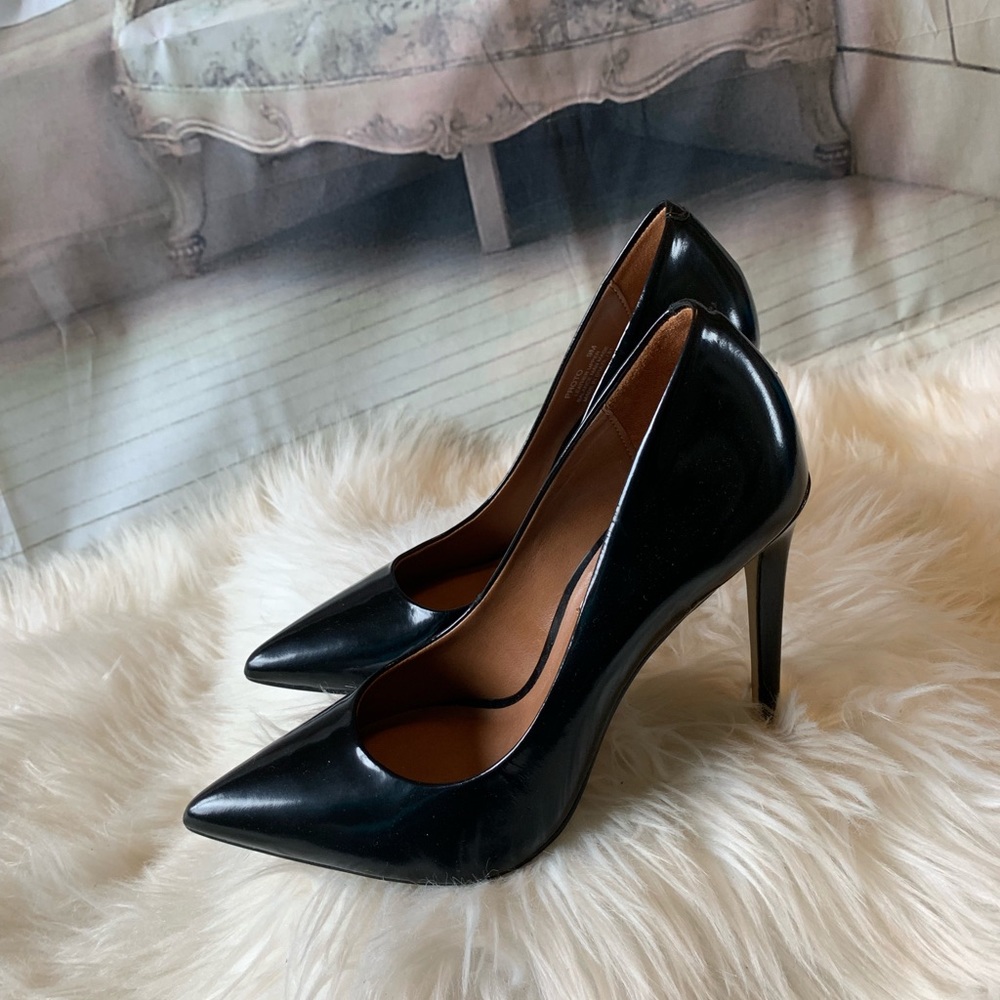 Steve Madden Leather Pumps